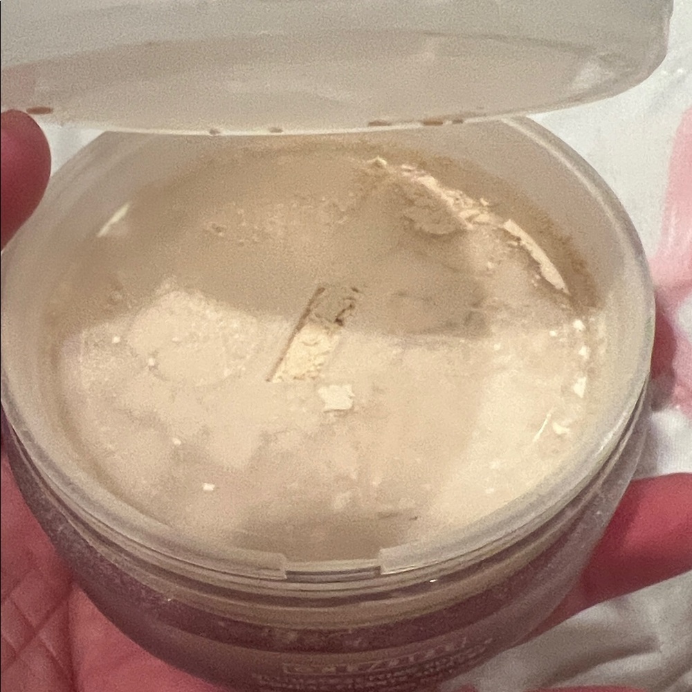 ONE/SIZE Ultimate Setting Powder - Picture 3 of 4